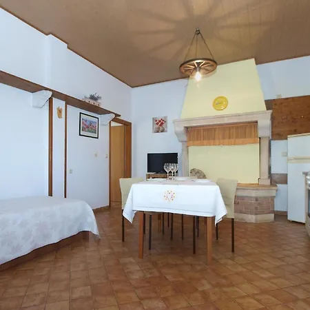 Fuer 3 Personen Ca 36 Qm In Pula, Istrien Istrische Riviera Apartment
